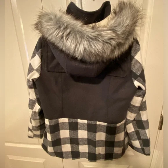 Celebrity Pink Color Block Coat With Detachable Sherpa Lined Fur Hood Like New - Picture 5 of 9